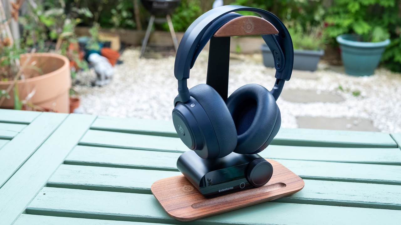 Review: SteelSeries Arctis Nova Pro Omni is The Best Multi-Console