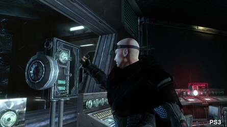 Differences are mostly insignificant for the most part with the odd exception. For example here we see pared back light sources in this scene on 360 compared to PlayStation 3... and indeed, PC.