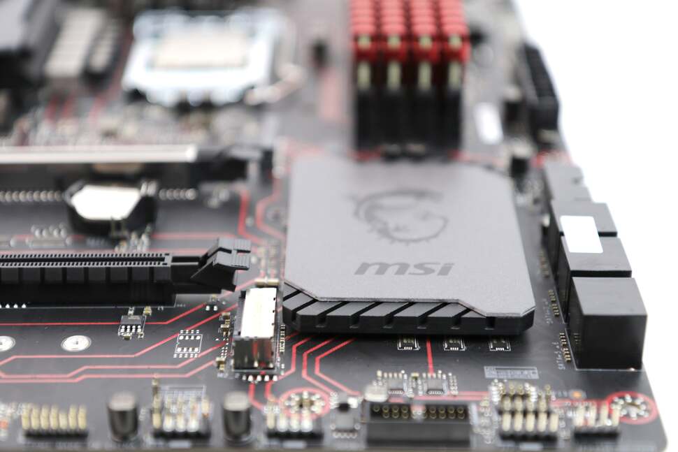 A hefty heatsink keeps the Z270 chipset cool