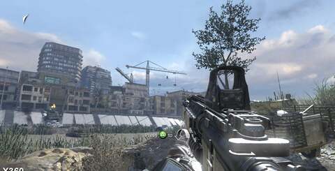 The bloom effect is only really seen in the Xbox 360 game, but when fully dialled up, whites are crushed, reducing overall detail levels.