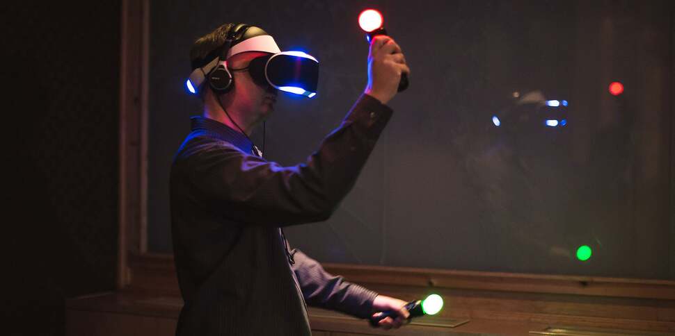 PlayStation Move is Sony's secret weapon - it's the most fully-formed 3D interface available and works brilliantly in the demo we played, giving you 'hands' and allowing you to physically interact with the environment