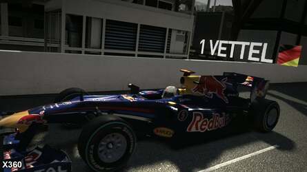 The 360's 4x MSAA makes for a sharp and pristine look, whereas quincunx on PS3 blurs the image and isn't quite so impressive.